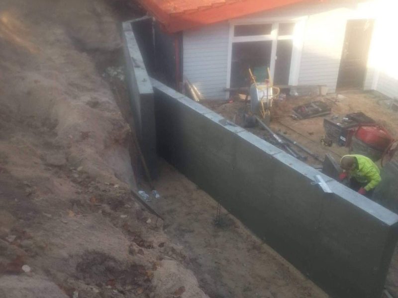 ATRAMINIŲ SIENELIŲ BETONAVIMAS