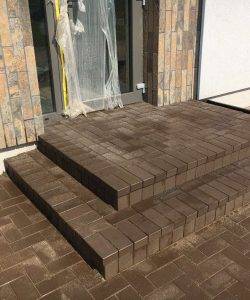 Trinkelių klojimas - laiptų klijavimas