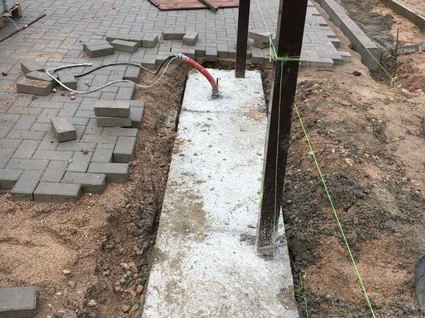 Vartų pagalvių betonavimas